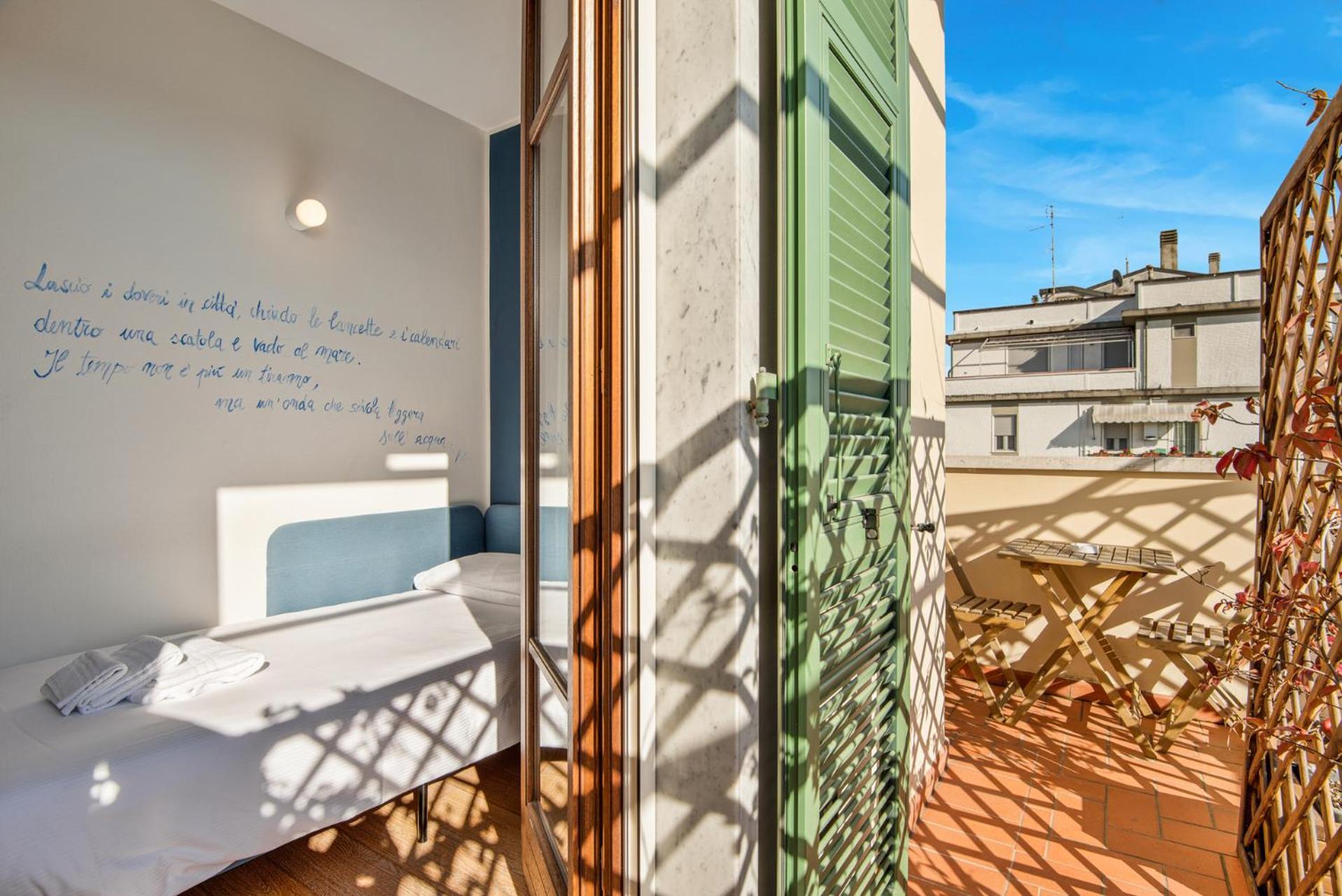 Accogliente Camera Singola Con Balcone A 500 Mt Dal Mare マリーナ・ディ・カッラーラ エクステリア 写真